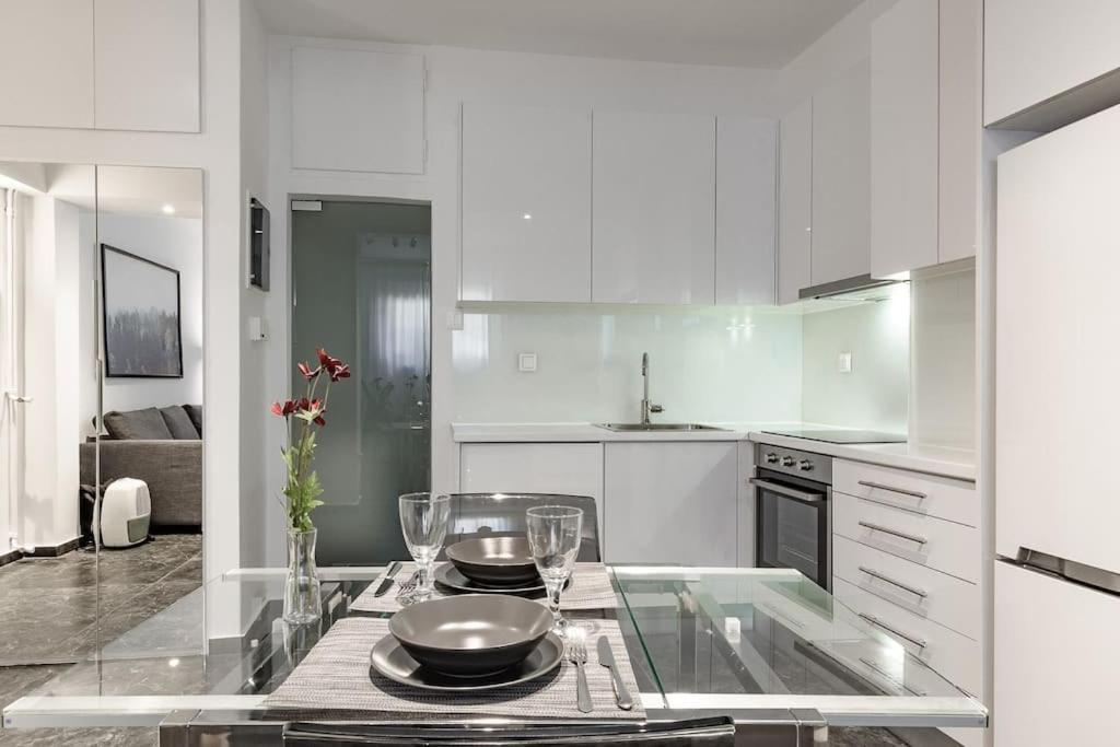 Apartment In Lower Pangrati 650m Evangelismo Metro *